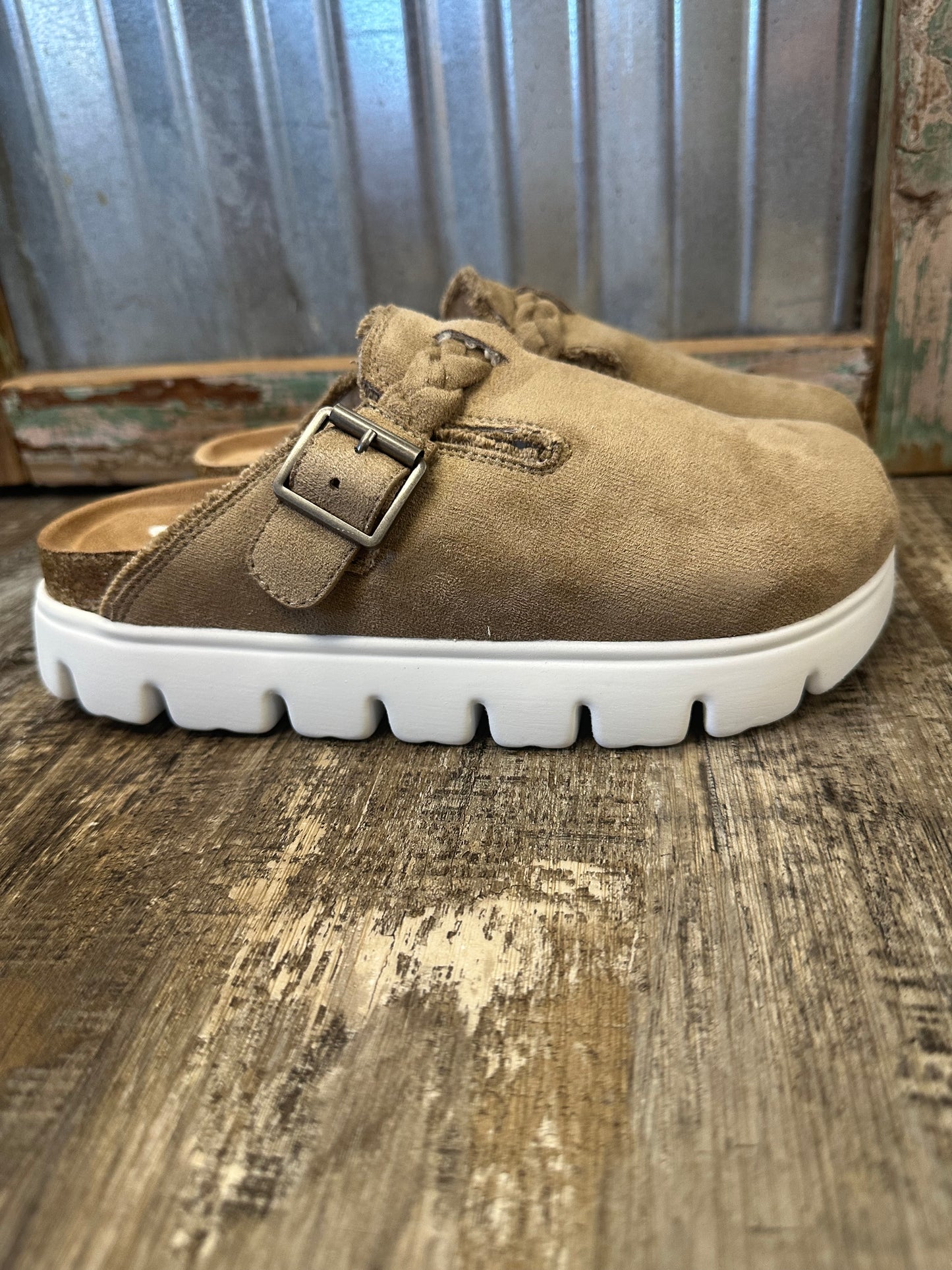 Very G Cali Clog