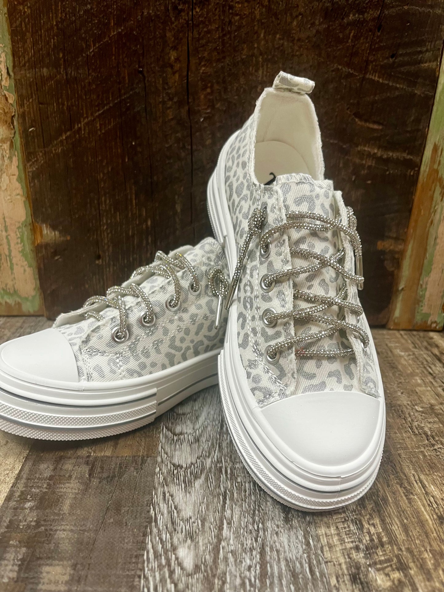 Aman Leopard Sneaker