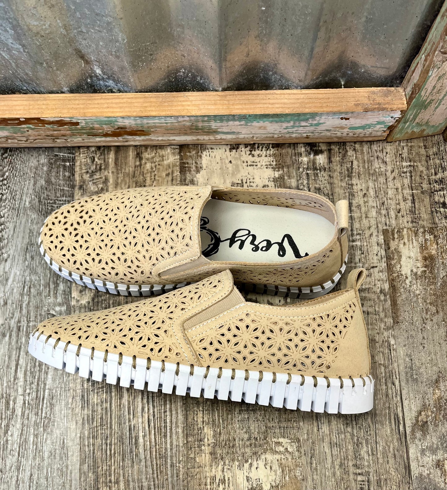 Shandy Slip on
