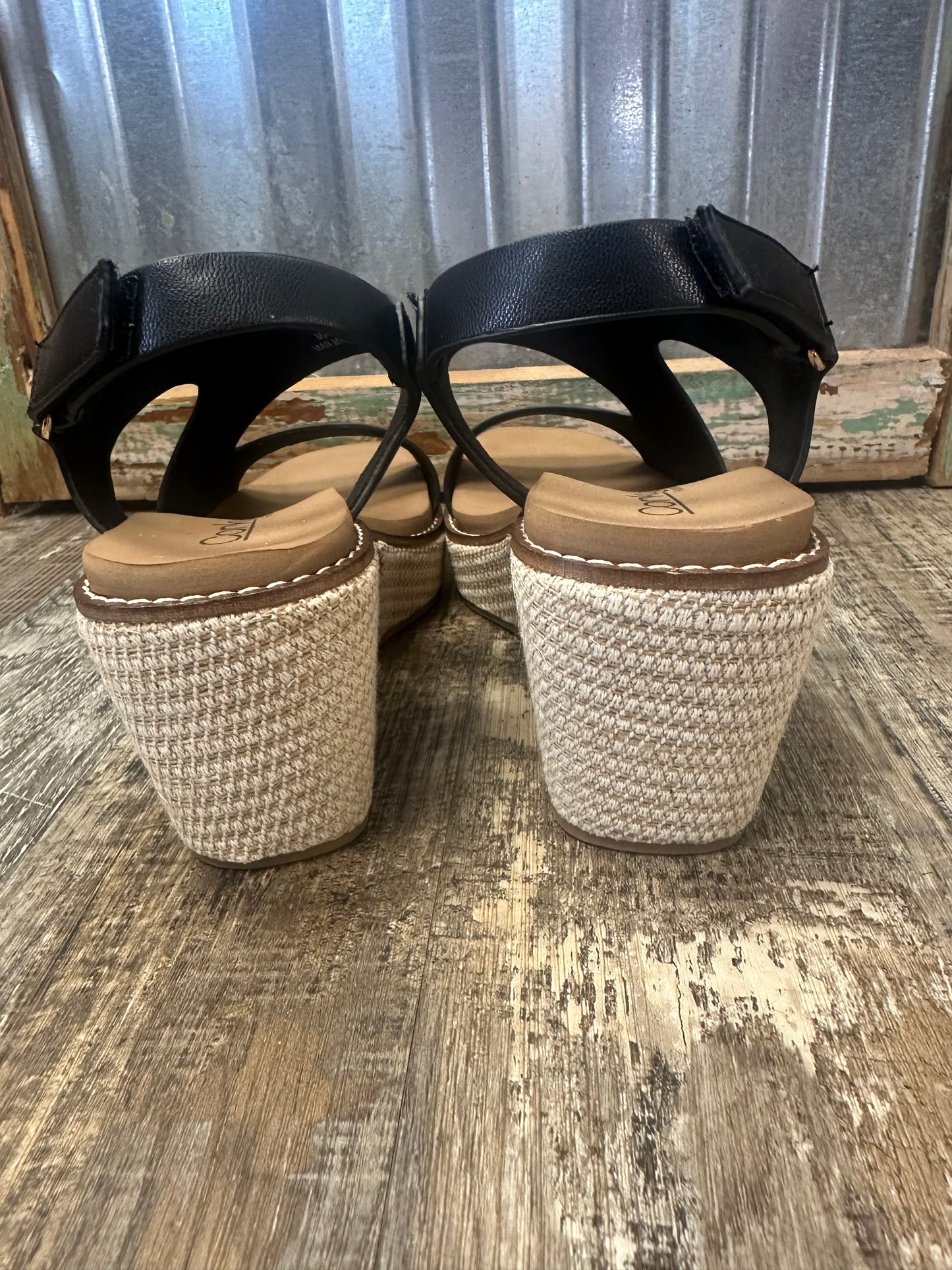 Corky's Steppin Out Wedge