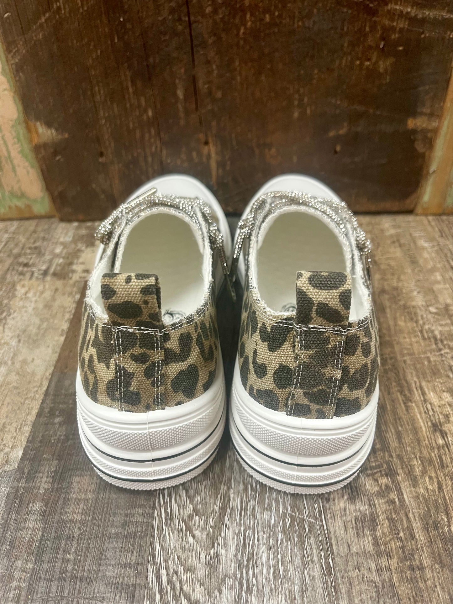 Aman Leopard Sneaker