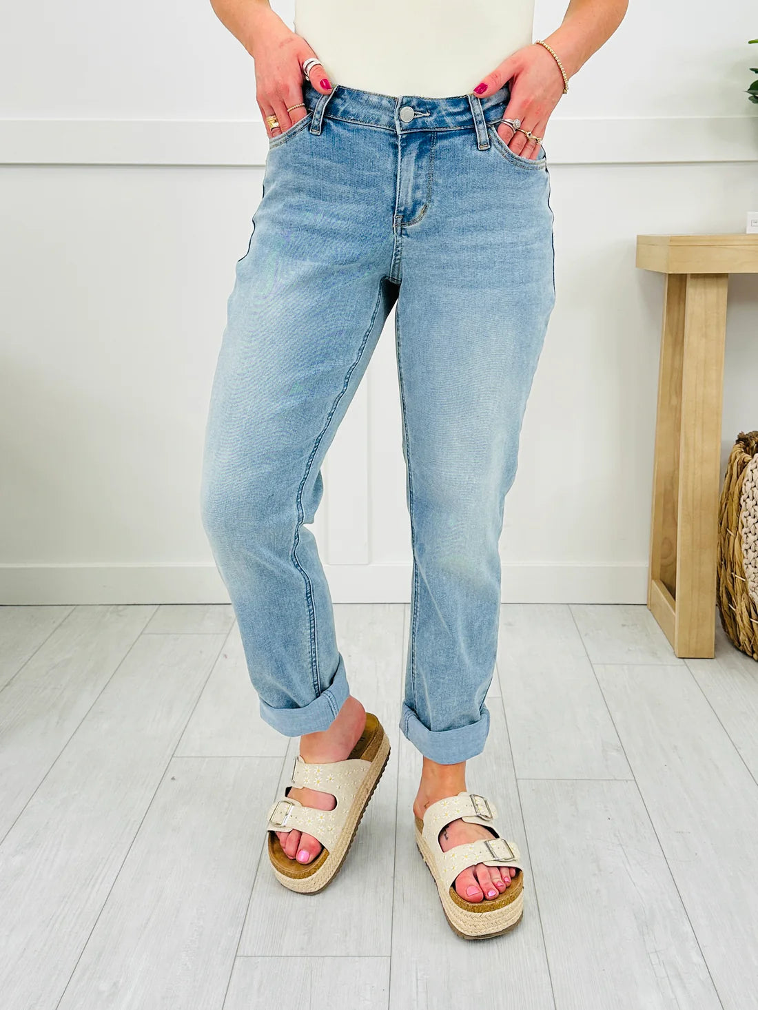 JB V Front Cool Denim BF Jean