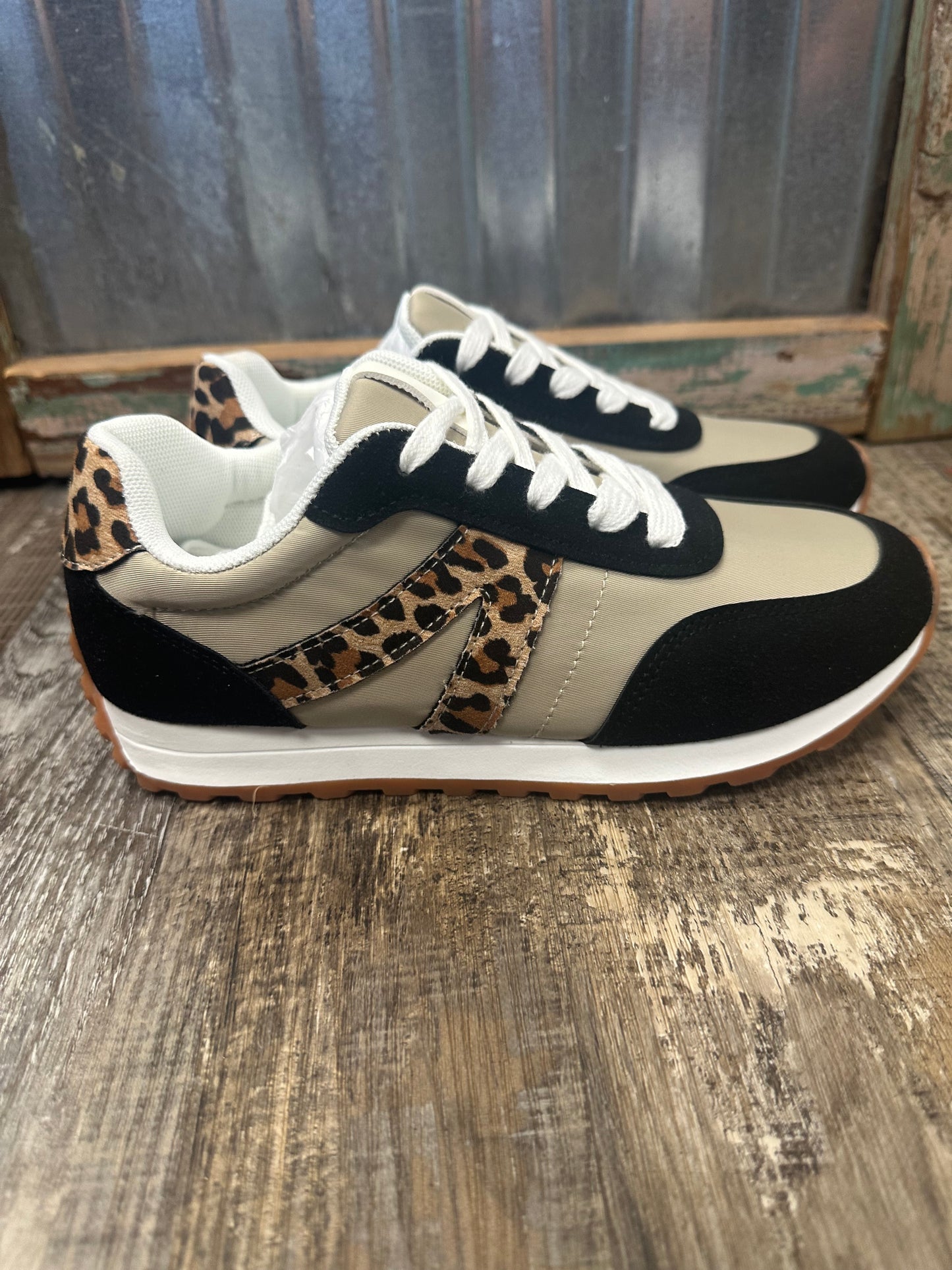 Joel Platform Sneaker